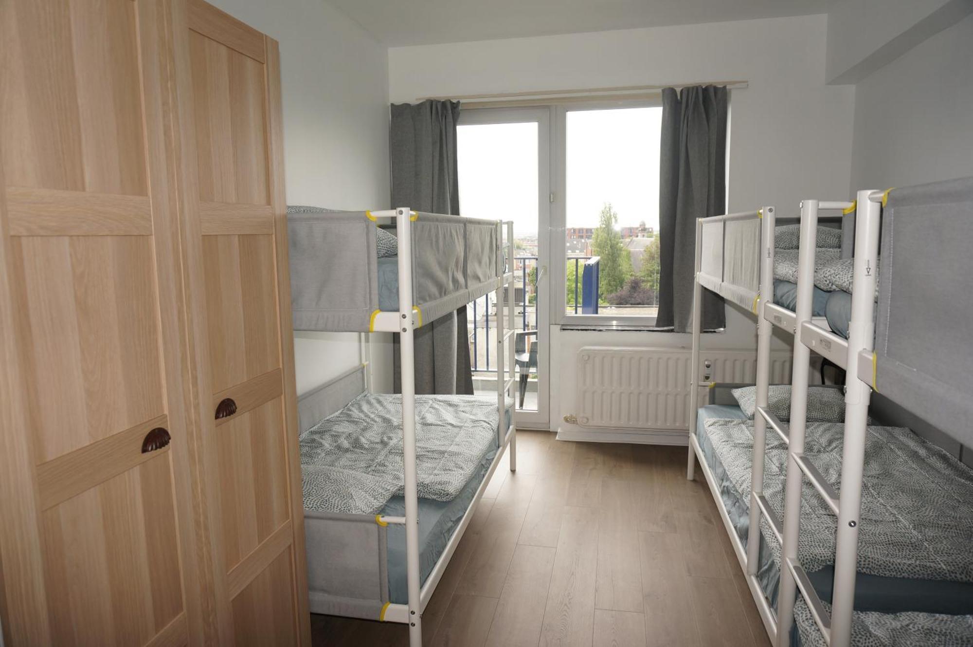 Belga Apartment 3 Bedrooms. アントウェルペン エクステリア 写真