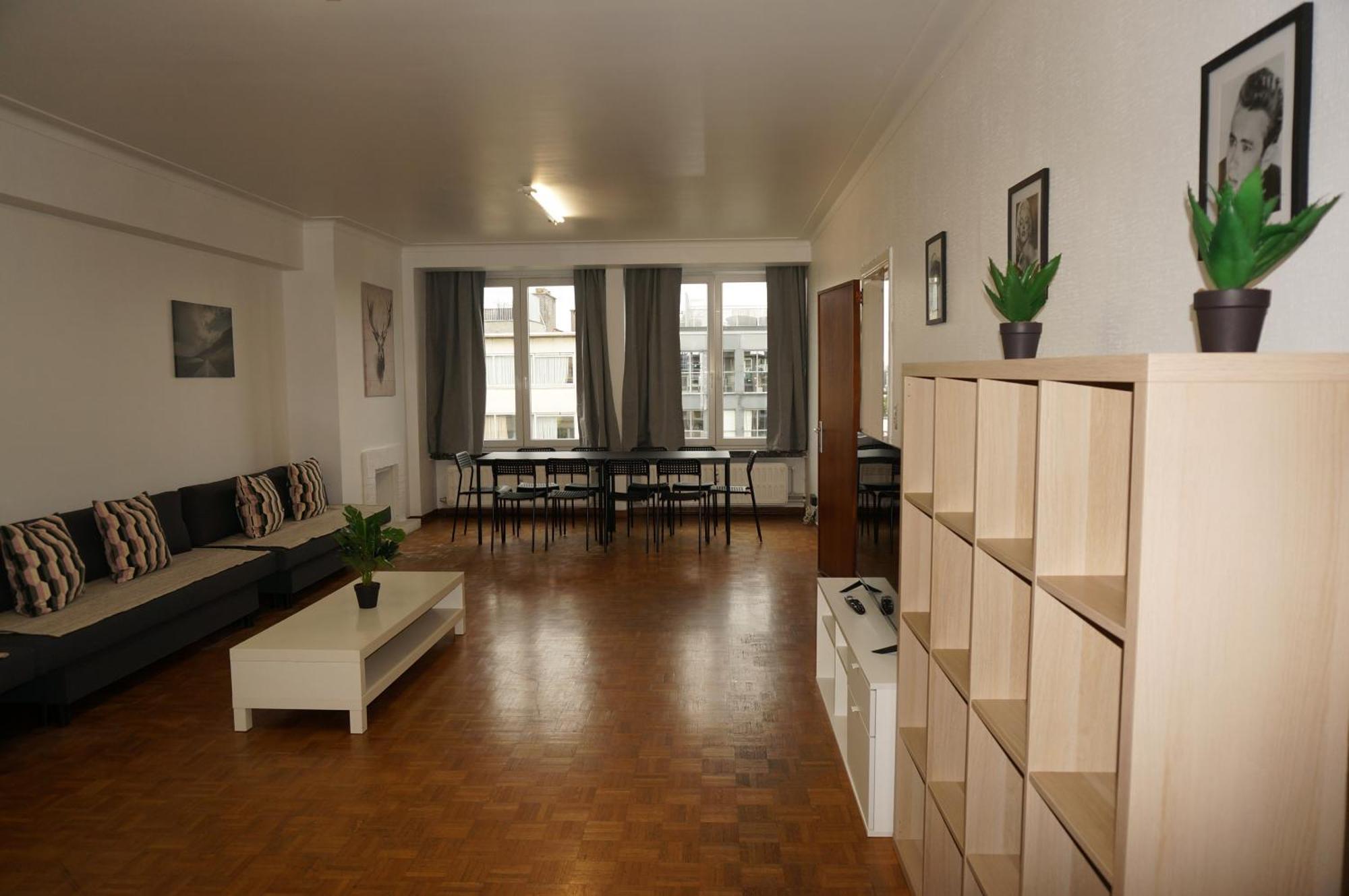 Belga Apartment 3 Bedrooms. アントウェルペン エクステリア 写真