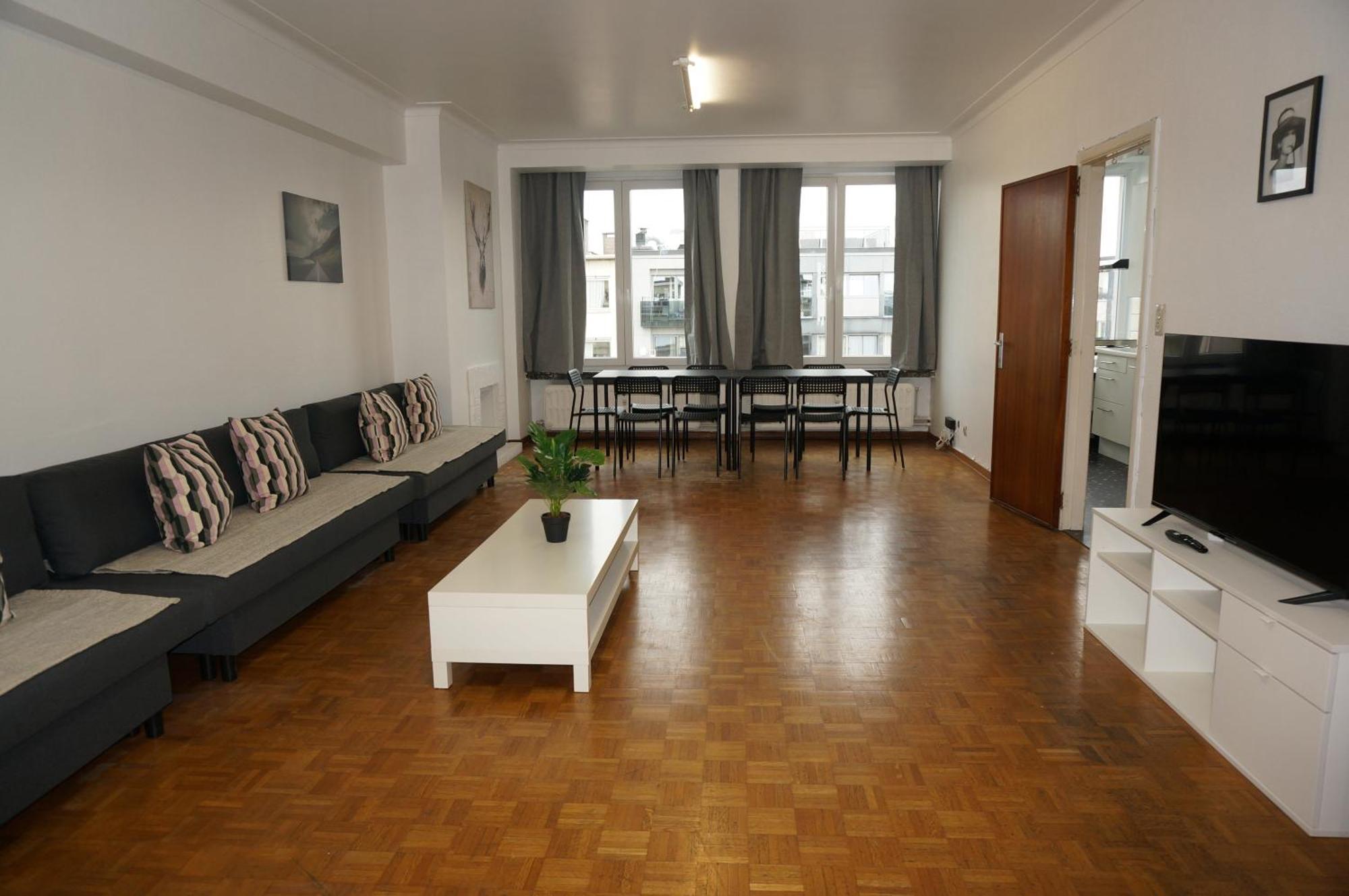Belga Apartment 3 Bedrooms. アントウェルペン エクステリア 写真