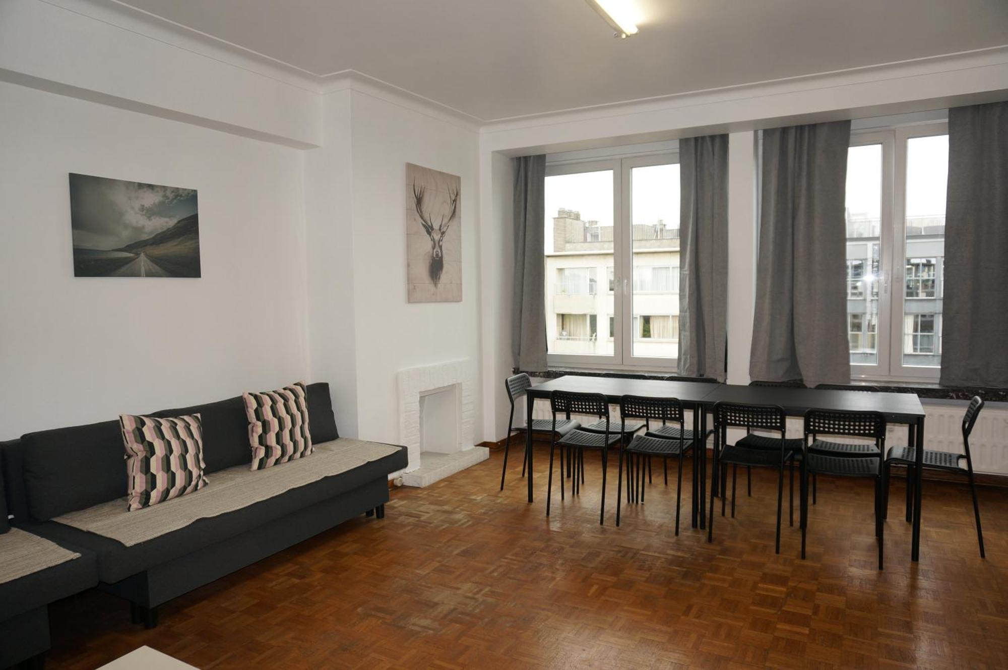 Belga Apartment 3 Bedrooms. アントウェルペン エクステリア 写真